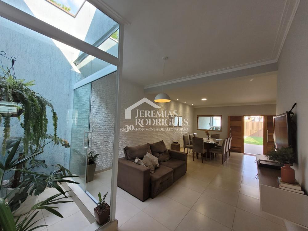 Casa térrea com 3 dormitórios - Jardim Santa Cruz - Taubaté/SP