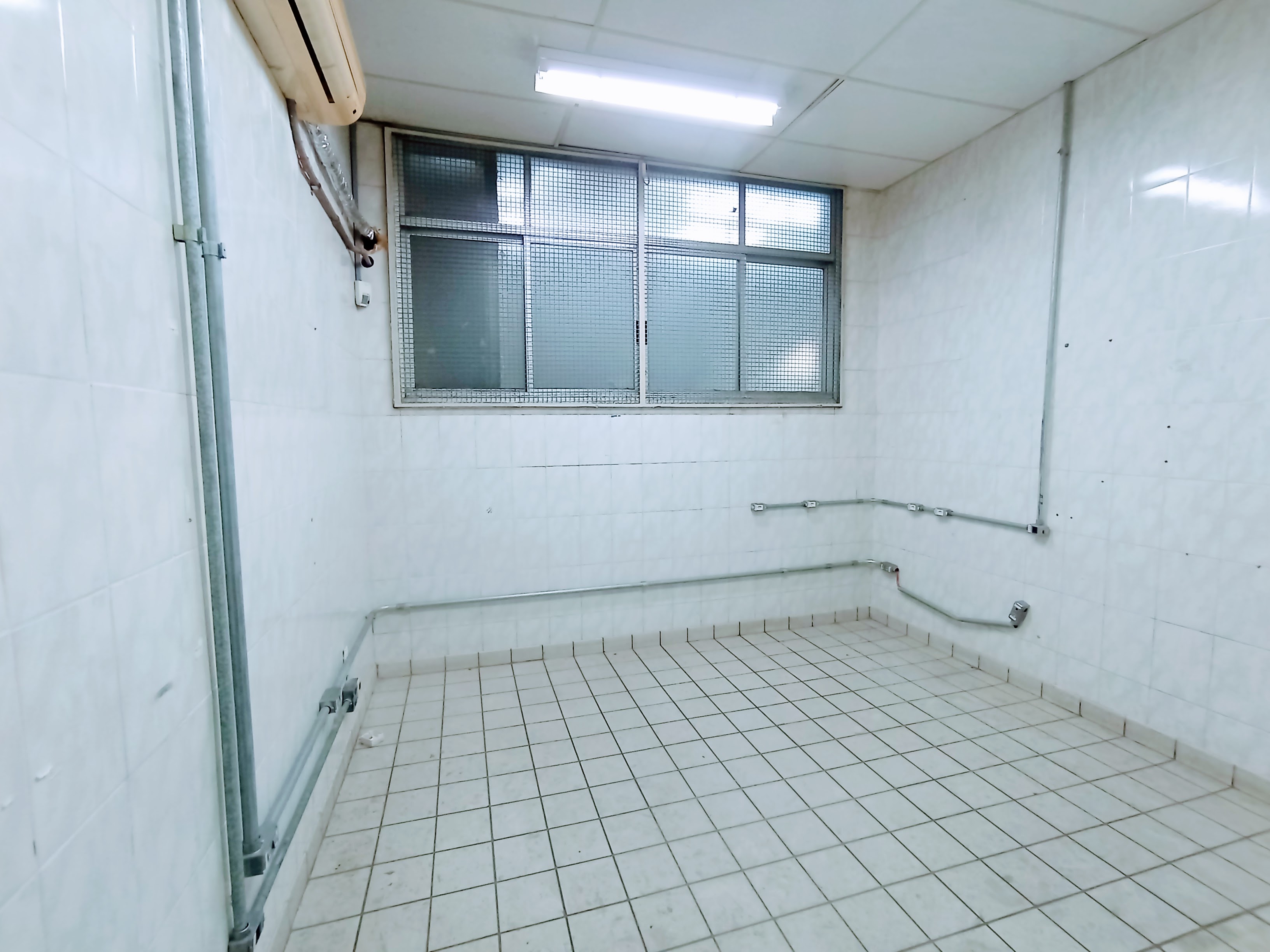 Prédio para venda e locação, 6.000 m² no bairro Jardim Independência em Taubaté/SP.