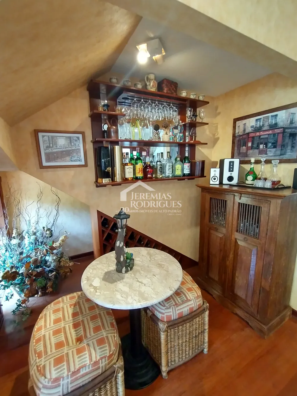 Casa com 4 dormitórios, 380 m² - Condomínio Jardim Véu da Noiva - Campos do Jordão/SP
