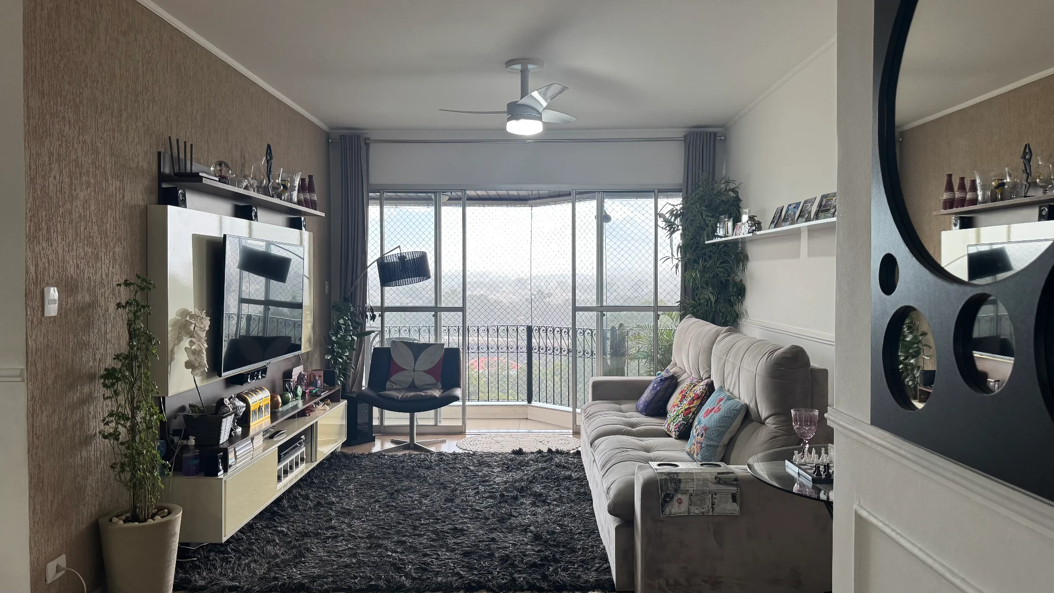 Apartamento à venda no Edifício Serra da Mantiqueira em Pindamonhangaba/SP. 