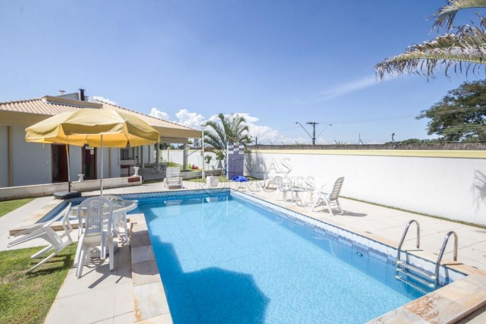 Casa à venda por R$ 2.500.000,00 - Pindamonhangaba/SP