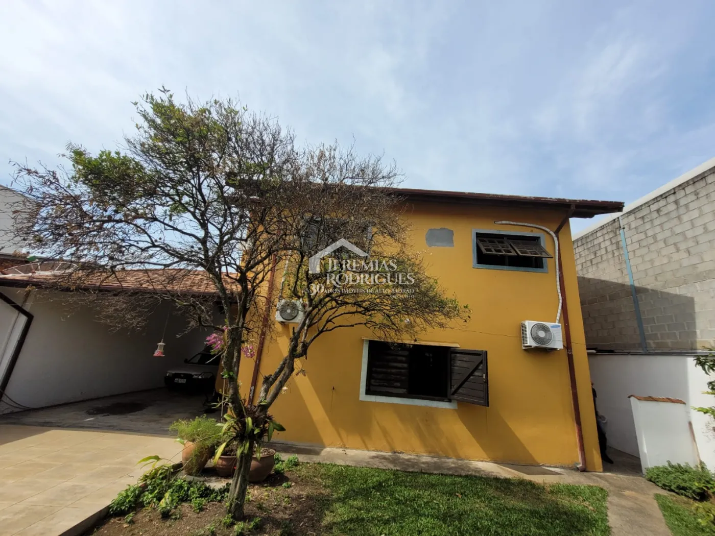 Casa com 3 dormitórios - Nossa Senhora do Perpétuo Socorro - Pindamonhangaba/SP