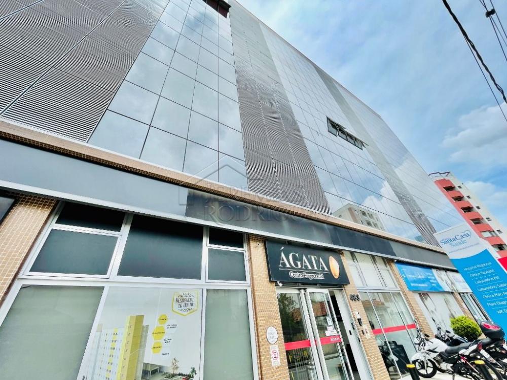 Comercial comercial para locação no Centro em Taubaté/SP.