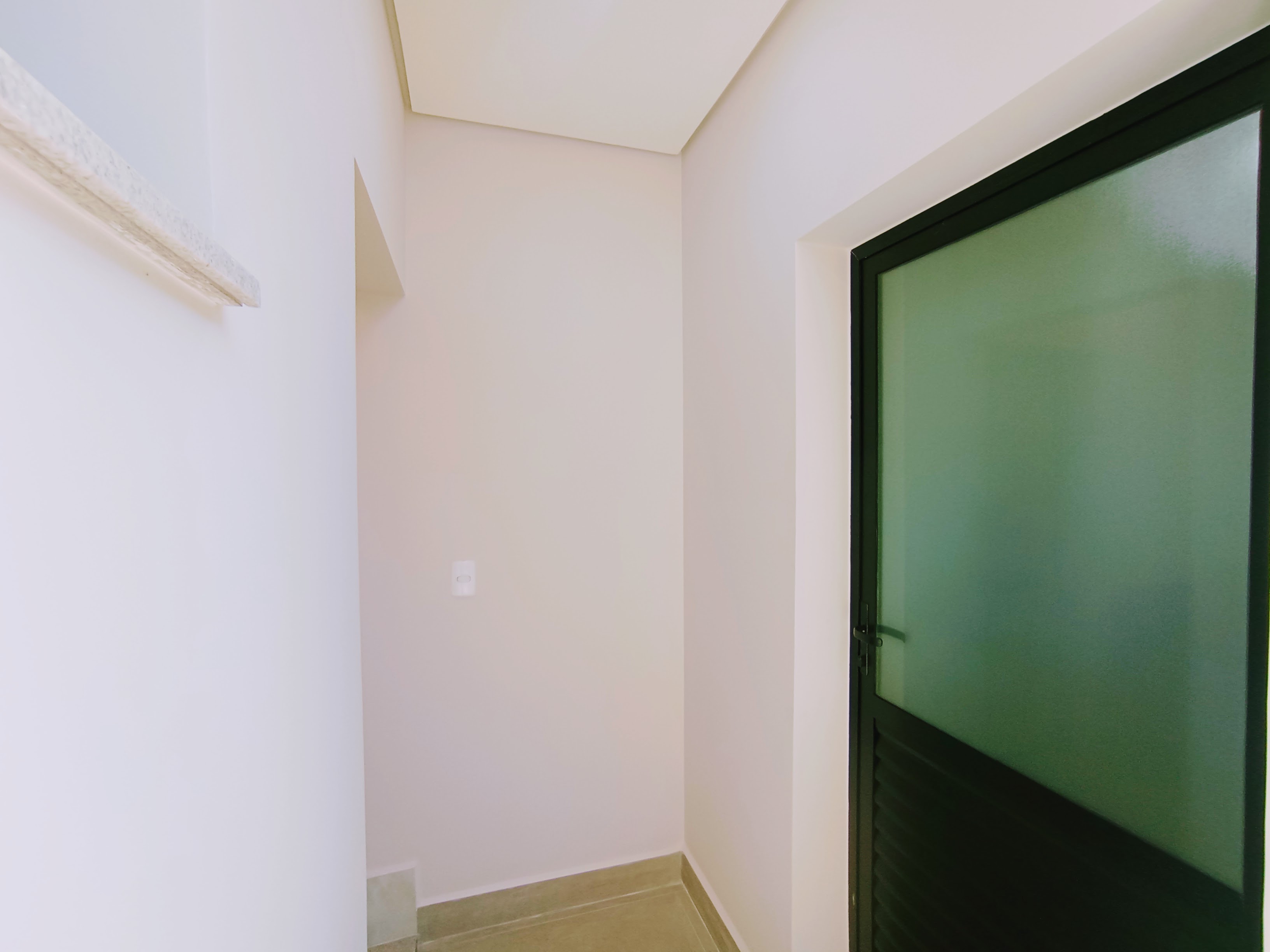 Casa à venda com 3 dormitórios no Condomínio Ouro Ville em Taubaté/SP.