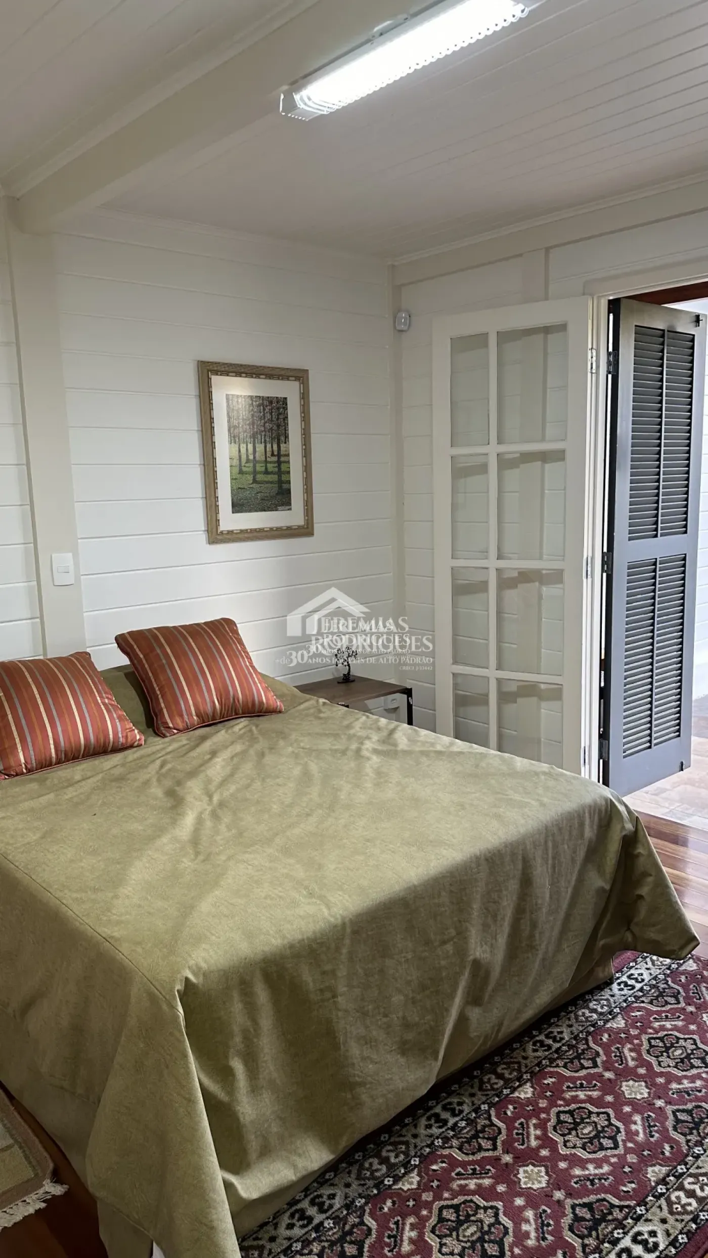 Casa à venda com 5 suítes no bairro Nova Capivari em Campos do Jordão/SP