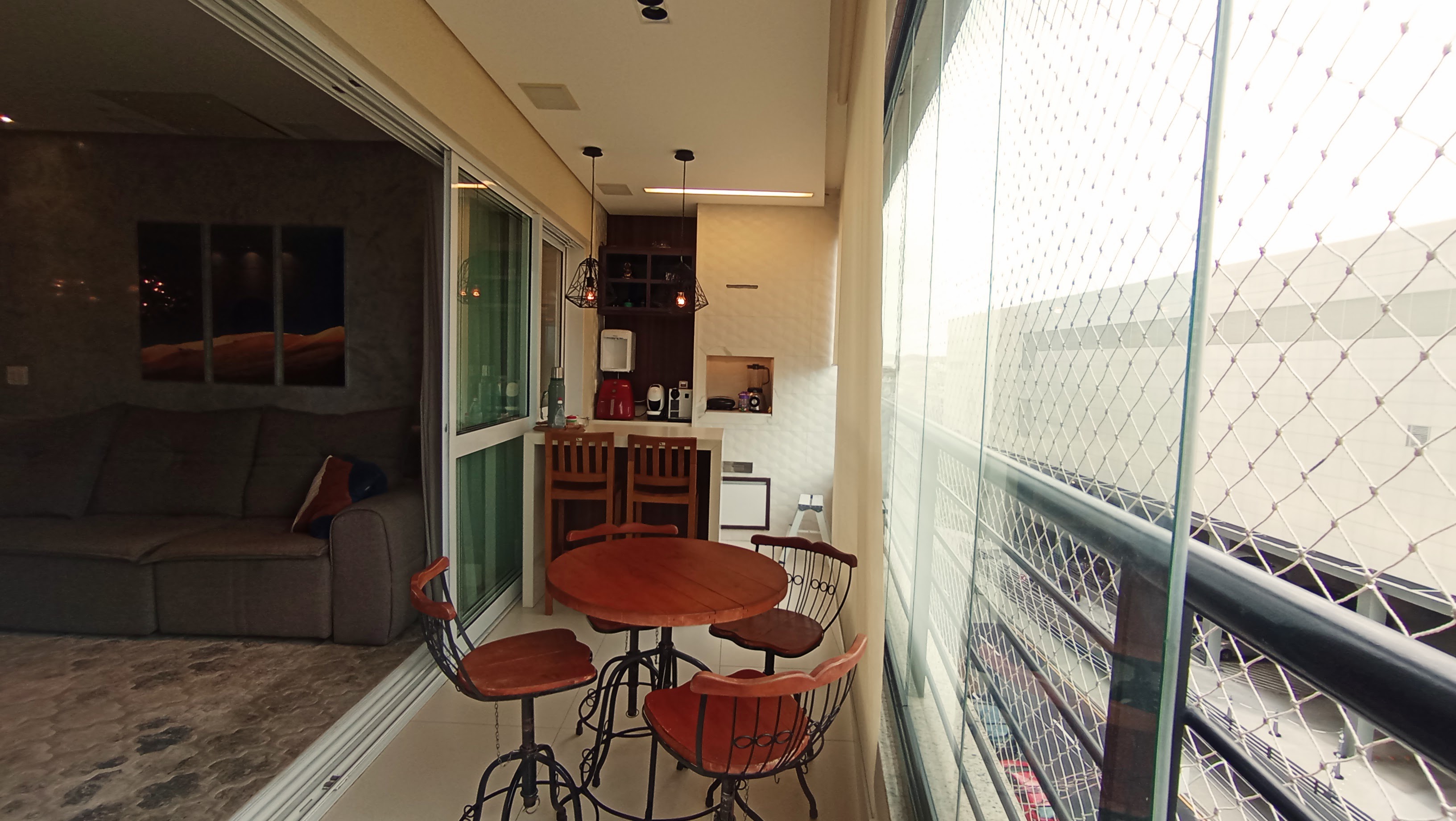 Apartamento à venda com 3 suítes no Condomínio Renaissance em Taubaté/SP.