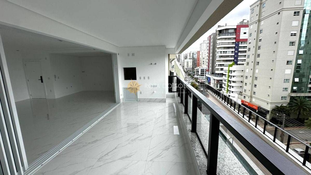 Apartamento 4 Suítes Meia Praia Itapema SC