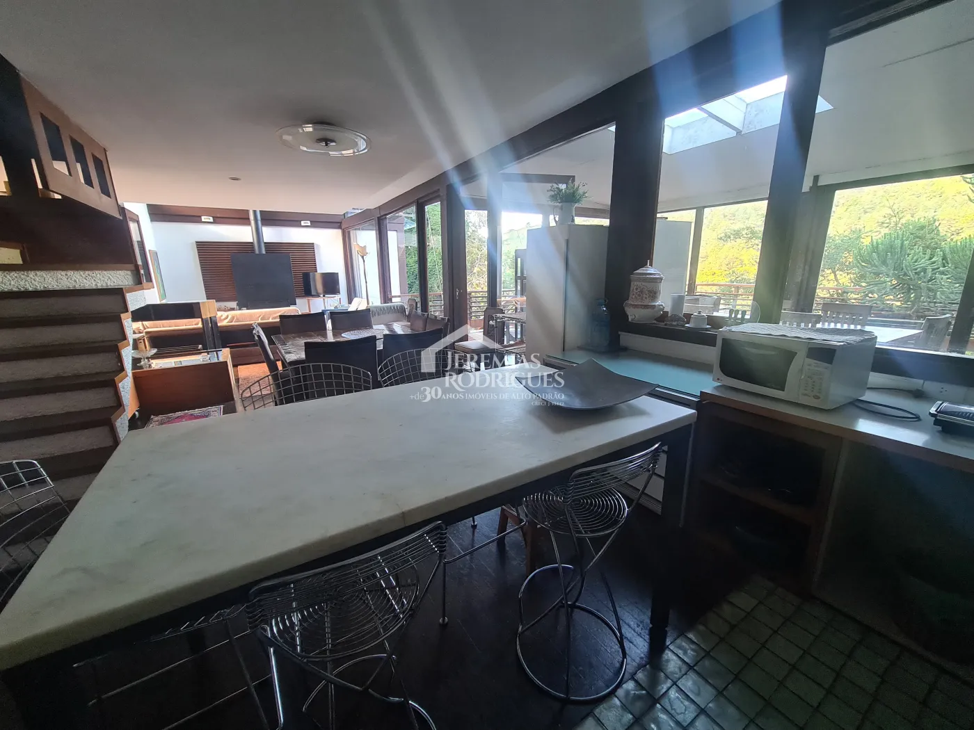 Casa à venda com 6 suítes no Condomínio Jardim Véu da Noiva em Campos do Jordão/SP