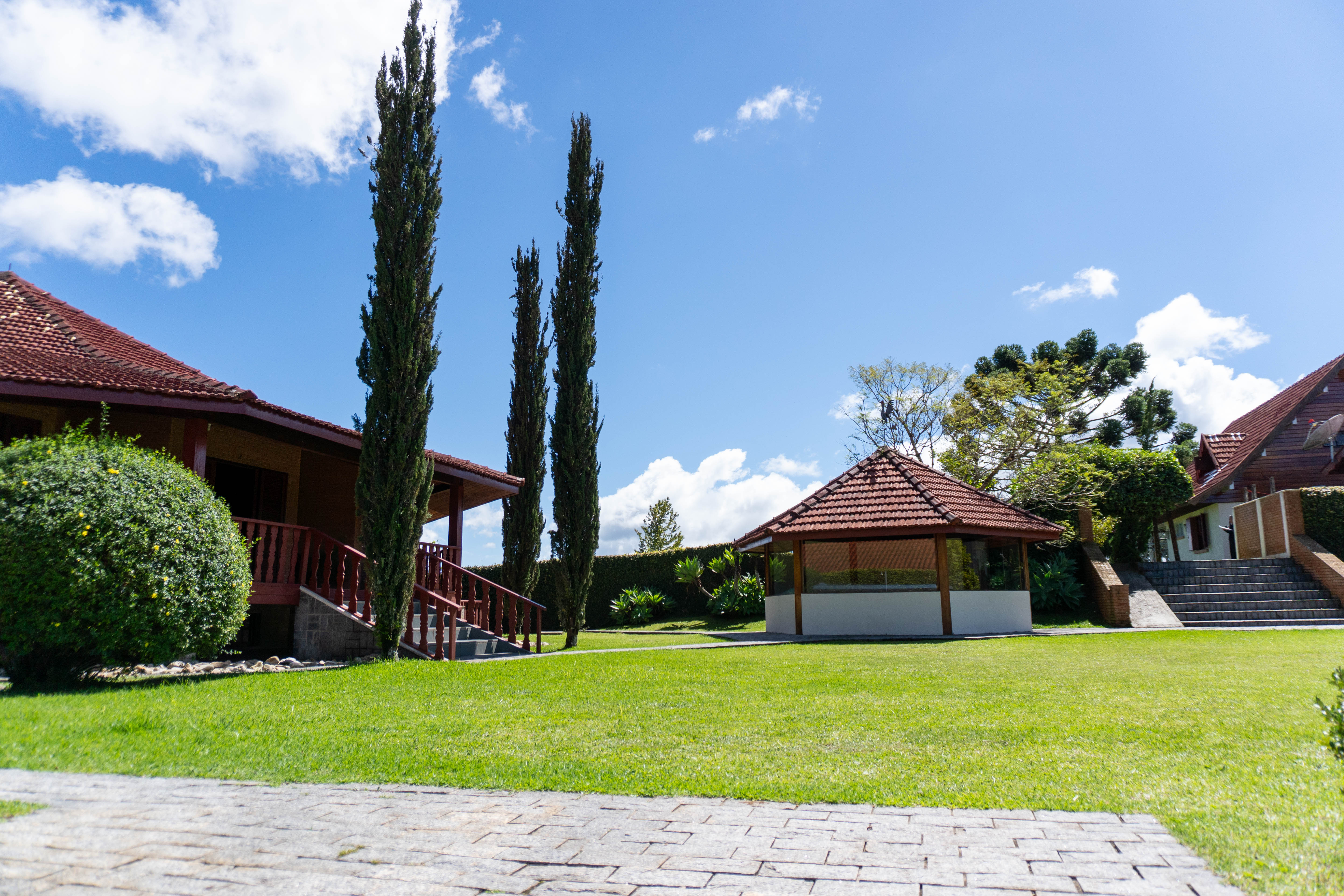Pousada à venda com 6 suítes no bairro Vila Marinella em Campos do Jordão/SP.