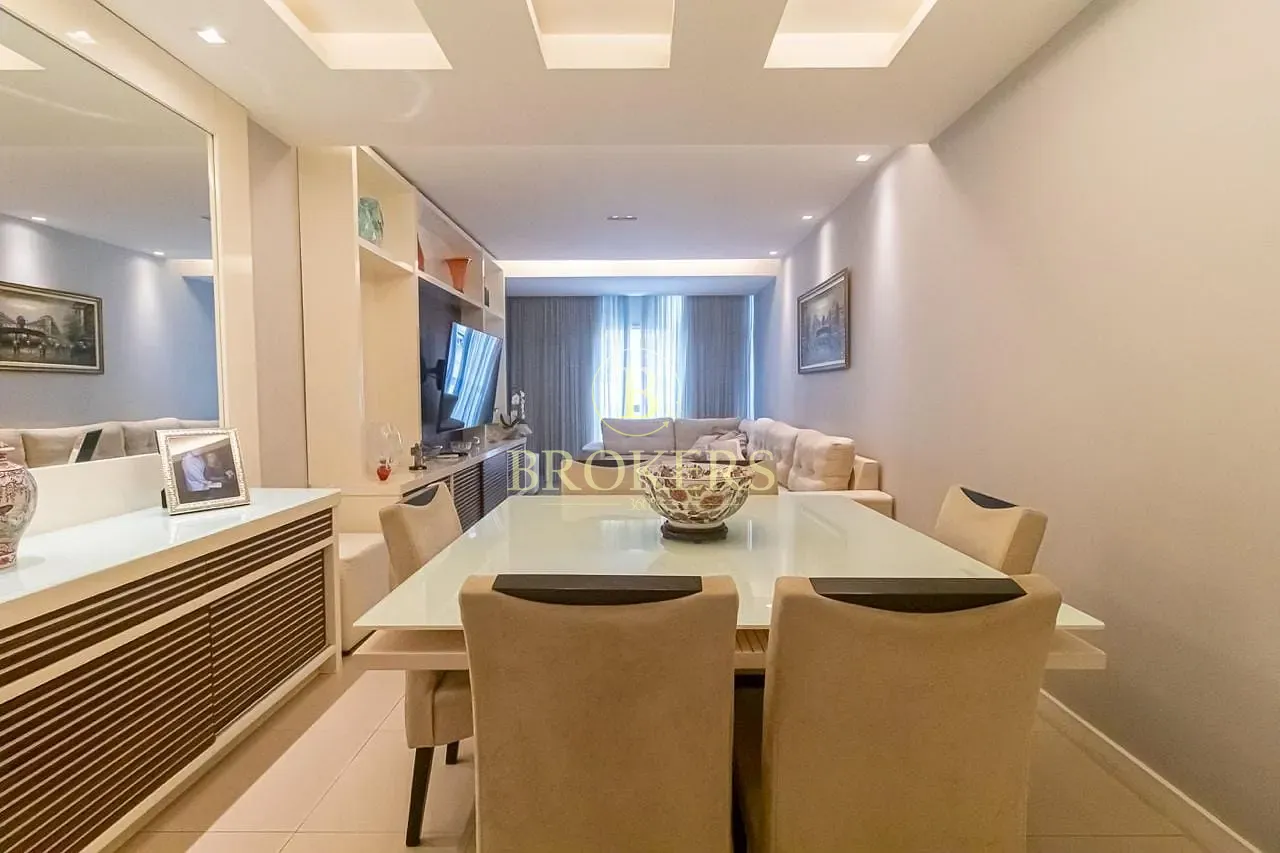 Apartamento à venda, Rua Miguel Lemos - Copacabana. Duplex modernizado, 3 quartos, sendo 1 suíte co