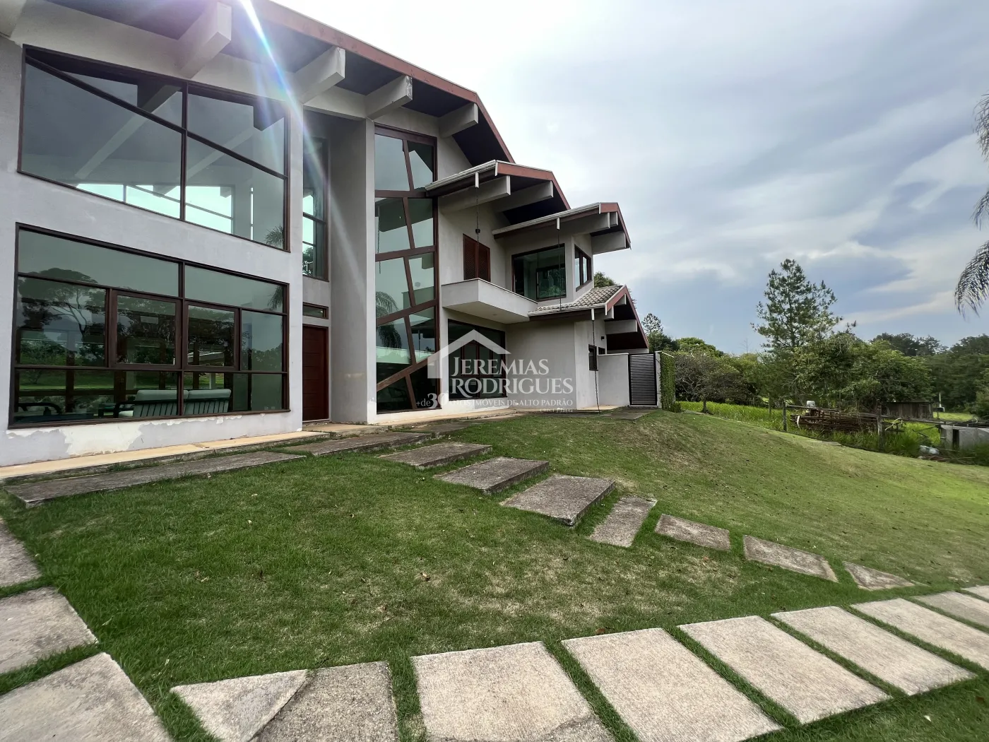 Casa com 3 dormitórios, 281 m² - Condomínio Chácaras Cataguá - Taubaté/SP