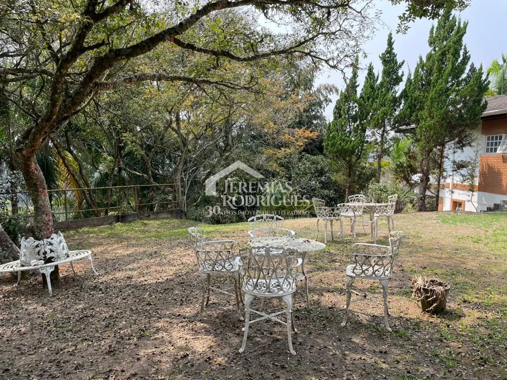 Casa com 6 suítes, 575 m² - Condomínio Quinta das Flores - São José dos Campos/SP.