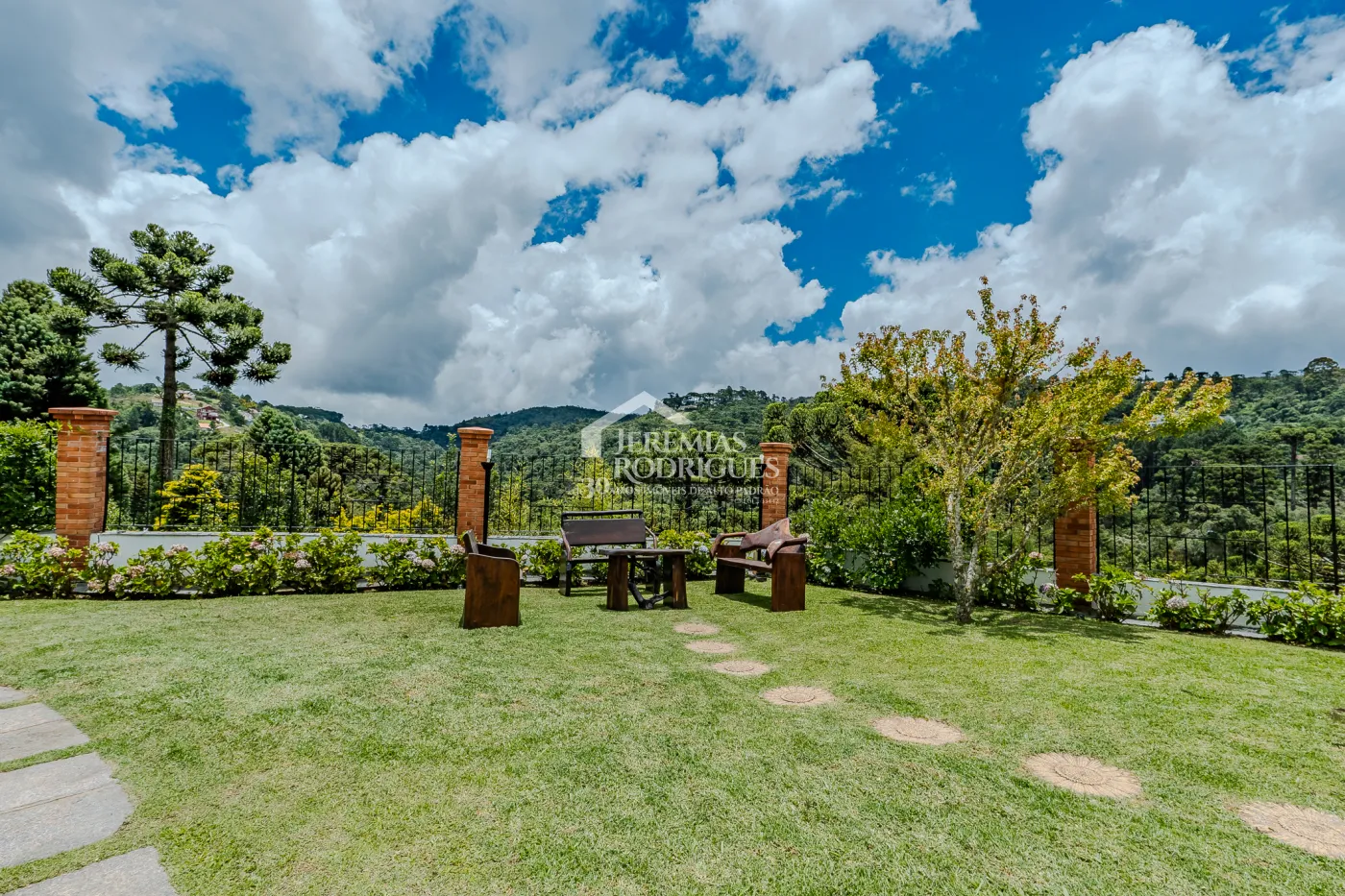 Casa à venda no Condomínio Aldeia Austríaca - Campos do Jordão/SP