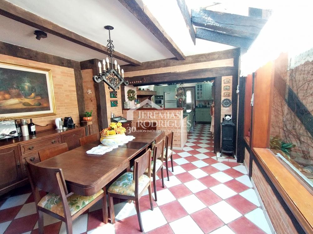 Casa com 6 dormitórios, 735 m² - Condomínio Jardim Véu da Noiva - Campos do Jordão/SP