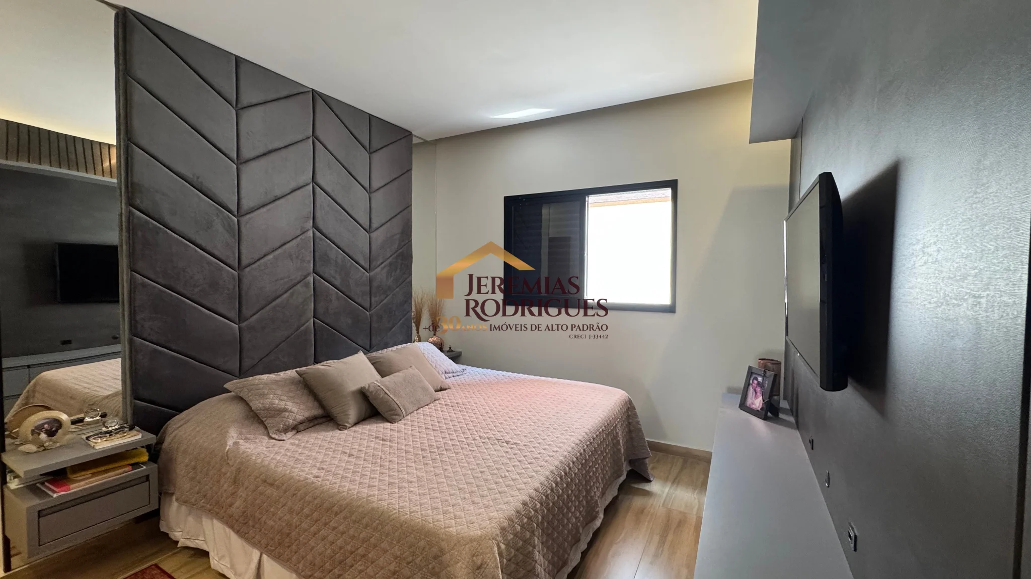 Casa à venda no Condomínio Residencial Tecoara em Taubaté/SP.