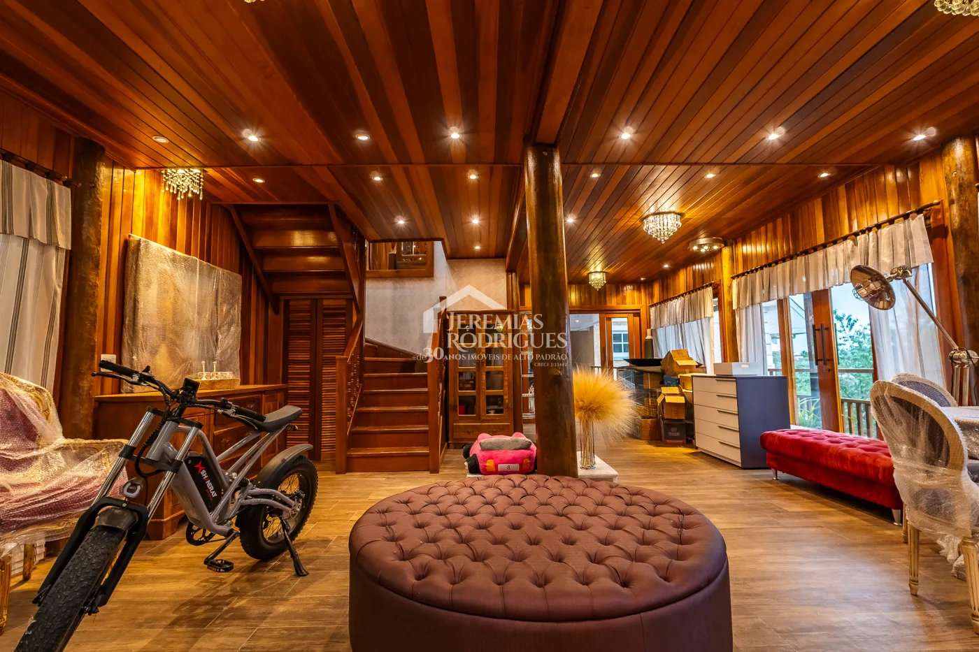 Casa com 5 suítes, 950 m² - Alto do Capivari - Campos do Jordão/SP