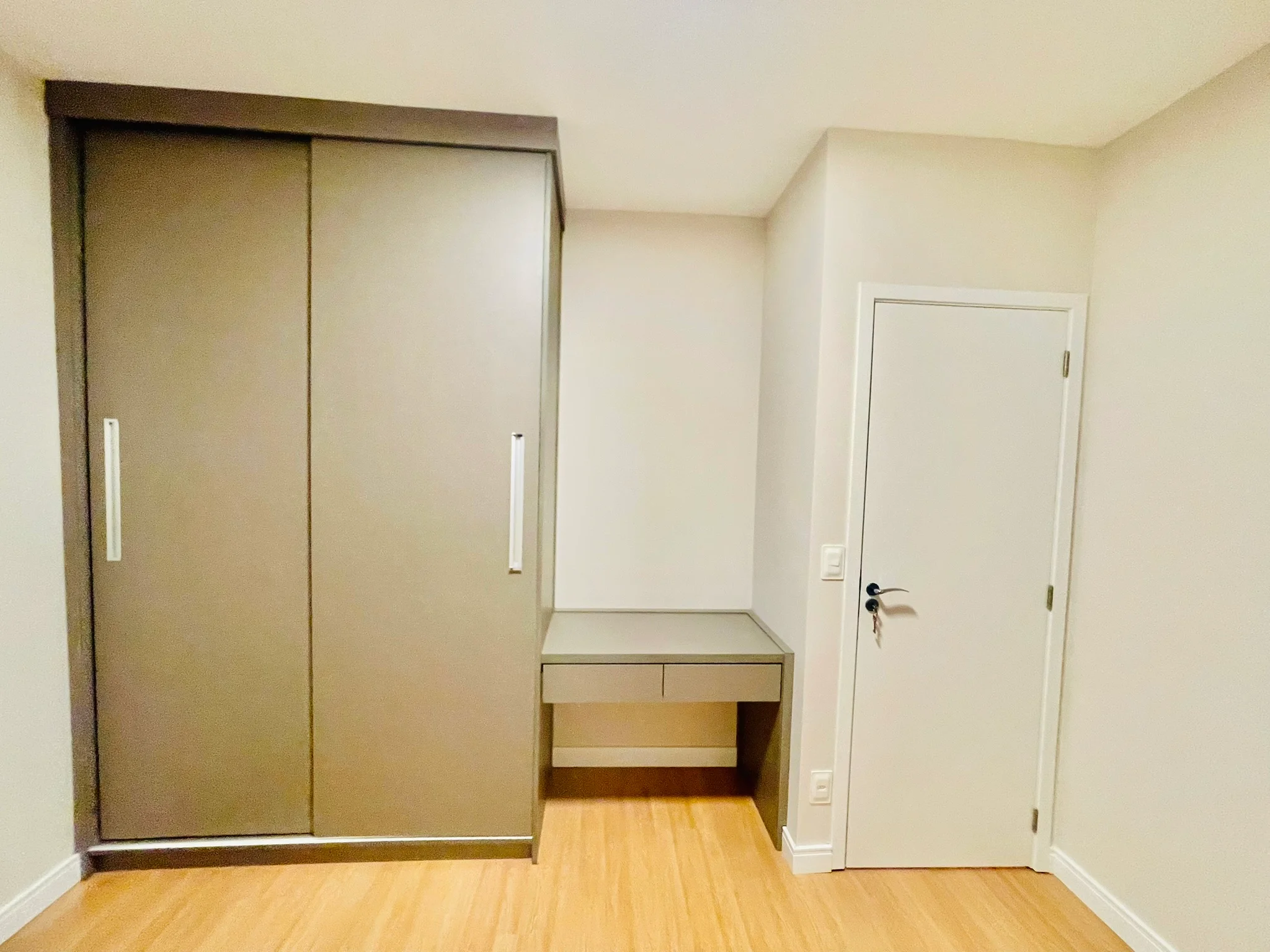 Apartamento para venda e locação com 3 dormitórios no Condomínio Lucca em Taubaté/SP. 