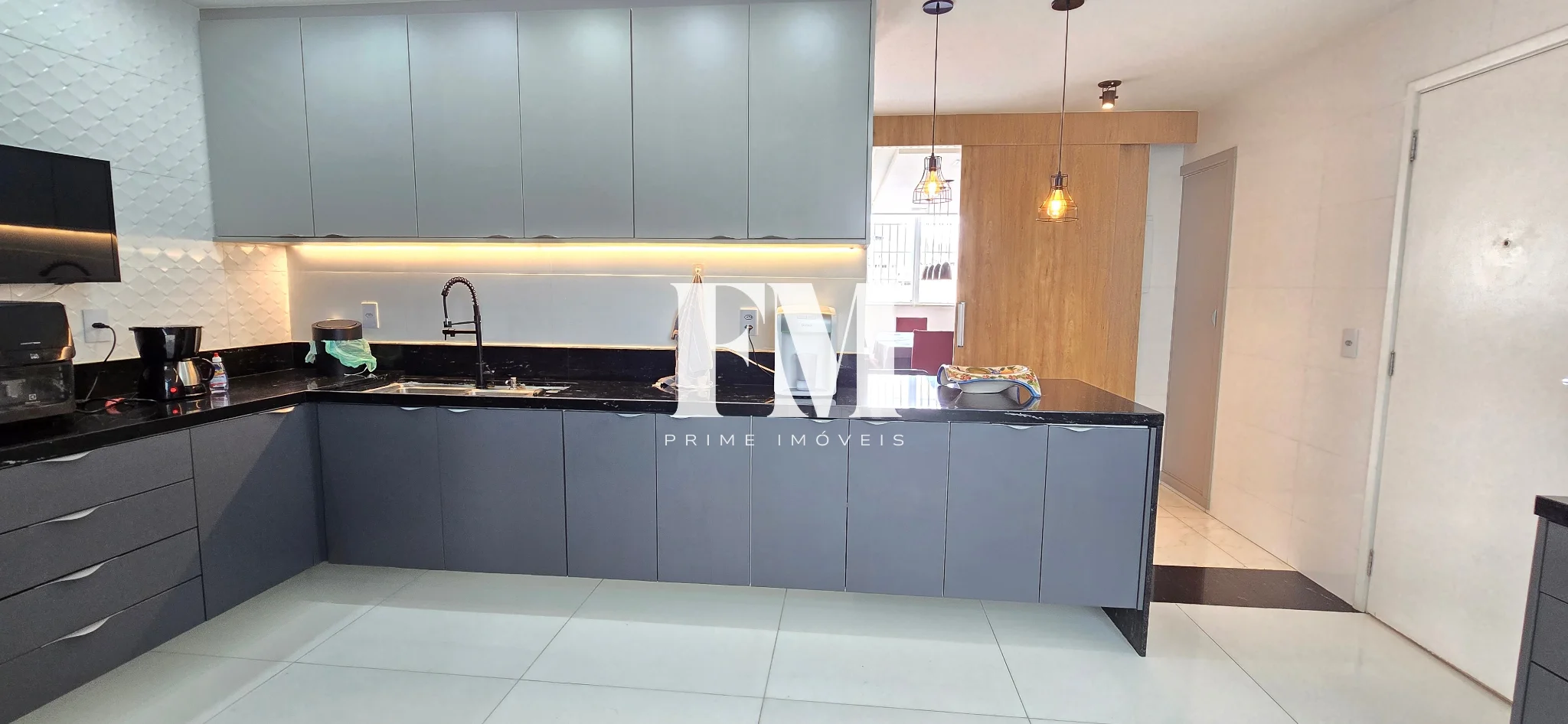 OPORTUNIDADE! Apartamento espetacular, todo  modernizado à venda na Rua Figueiredo Magalhães, Copacabana. - foto 18