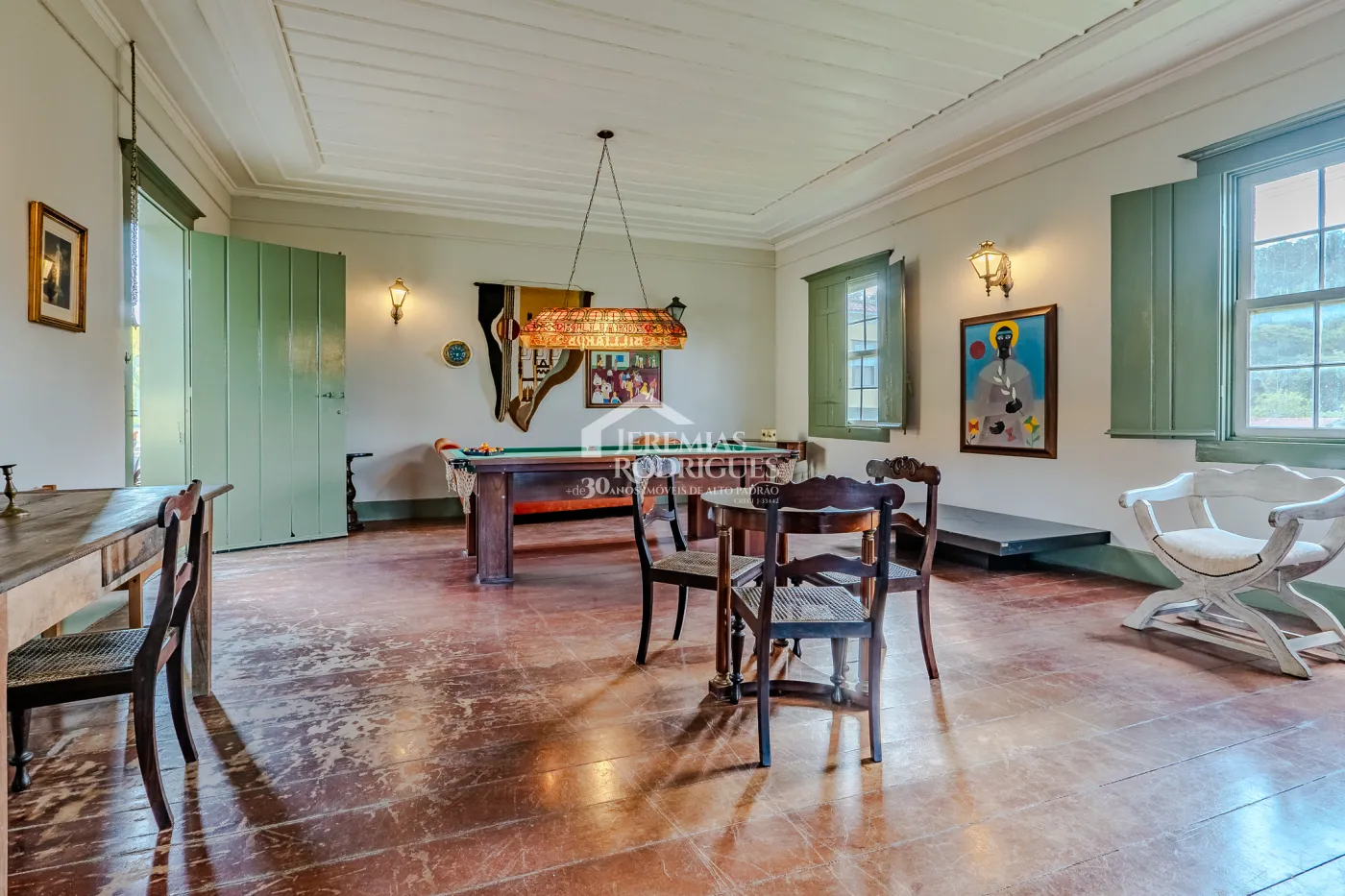 Fazenda à venda com 919,6 hectares em Cachoeira Paulista/SP.