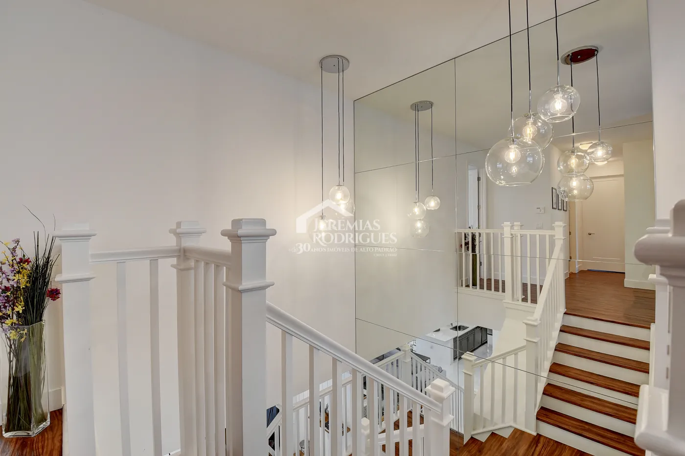 Casa com 4 dormitórios - Condomínio Dakota - Miami/ Flórida