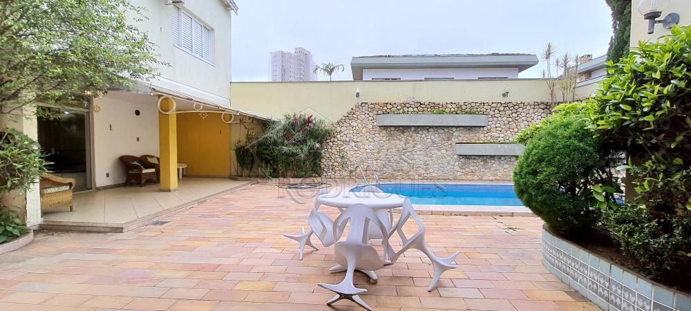 Casa à venda com 4 suítes no bairro Jardim das Nações em Taubaté/SP.