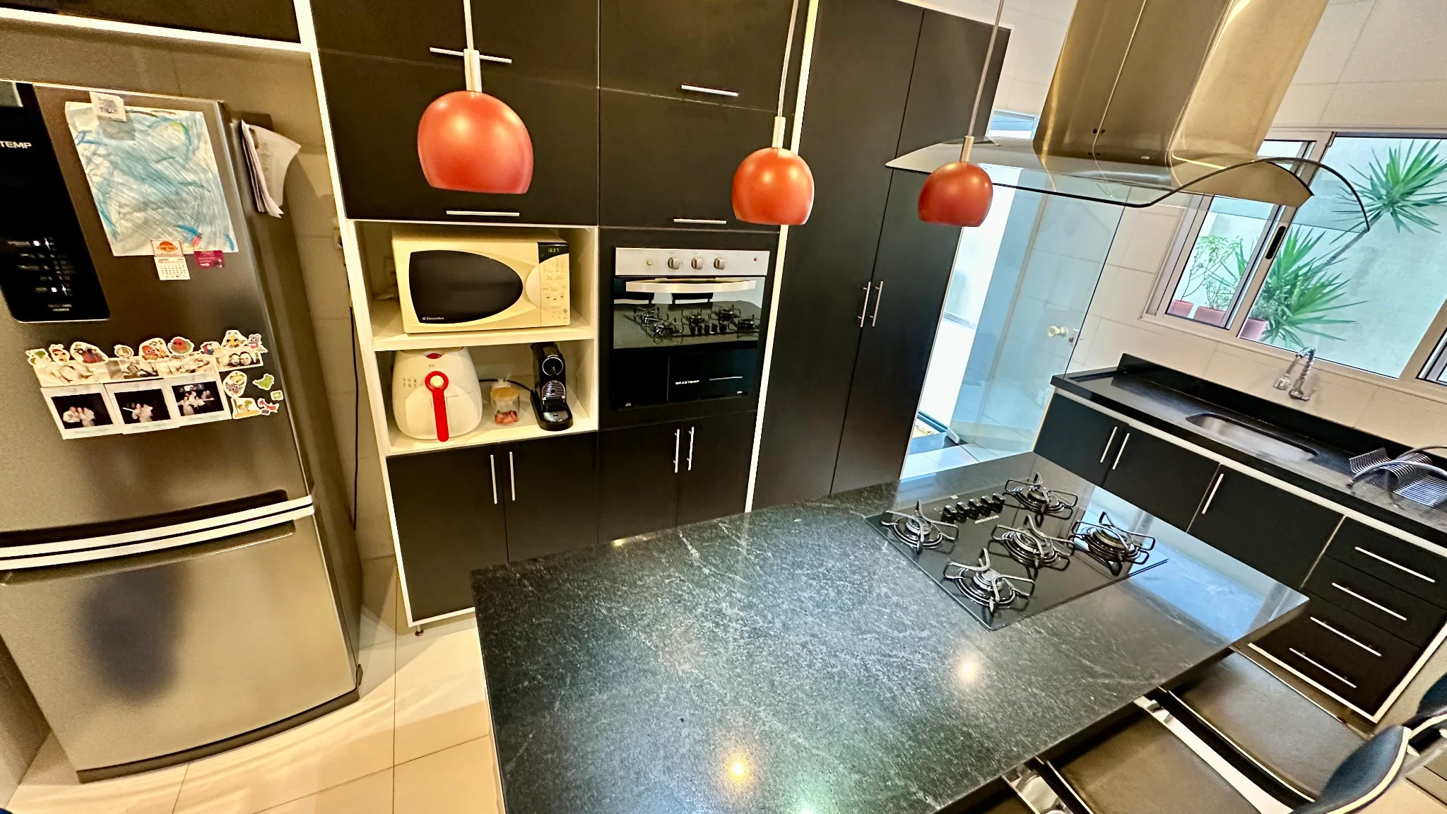 Casa para venda e locação no Condomínio Reserva dos Lagos em Pindamonhangaba/SP. 