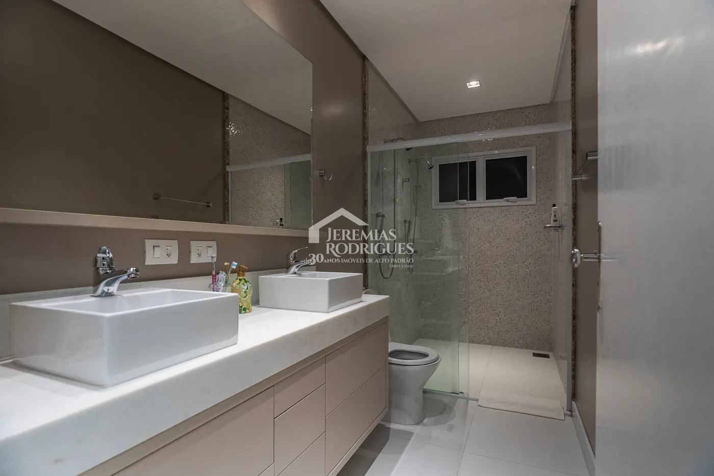 Casa com 4 dormitórios à venda, 330 m² - Parque da Mantiqueira - Santo Antônio do Pinhal/SP