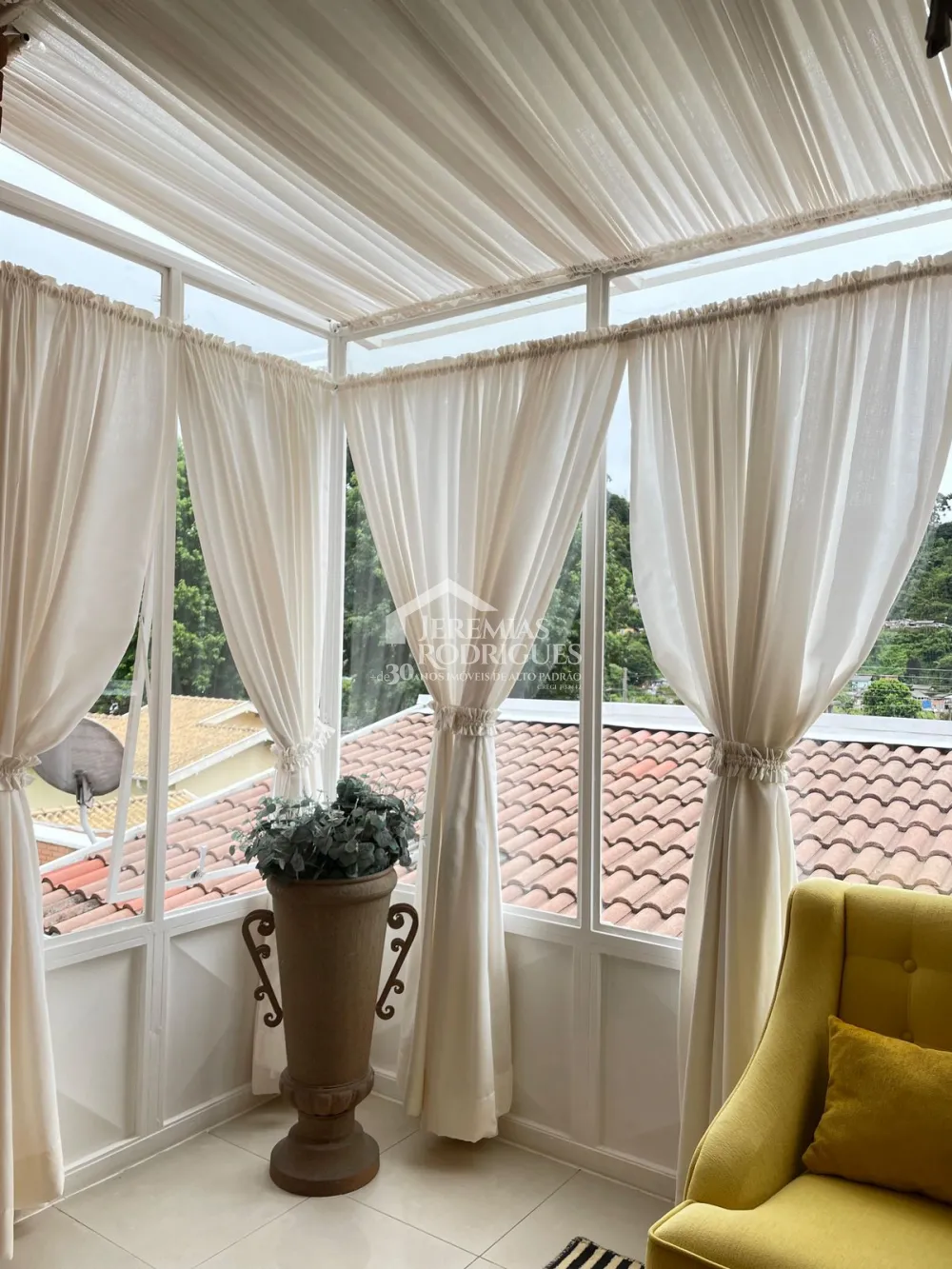 Casa com 4 suítes, 350 m² -  Vila Francalanza - Campos do Jordão/SP.