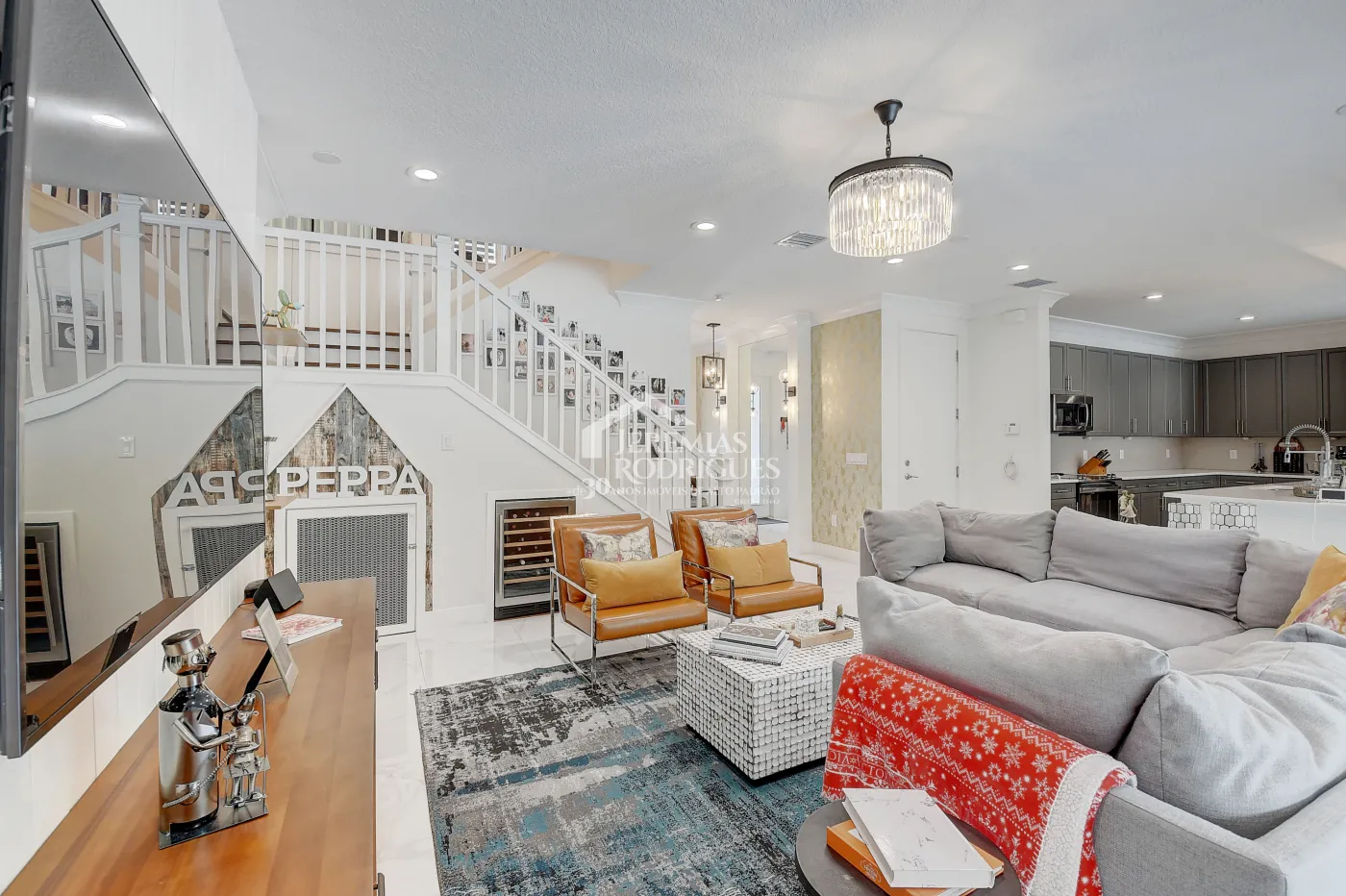 Casa com 4 dormitórios - Condomínio Dakota - Miami/ Flórida