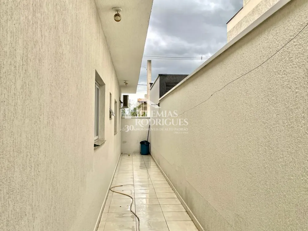 Casa à venda no Condomínio Ouro Ville em Taubaté/SP