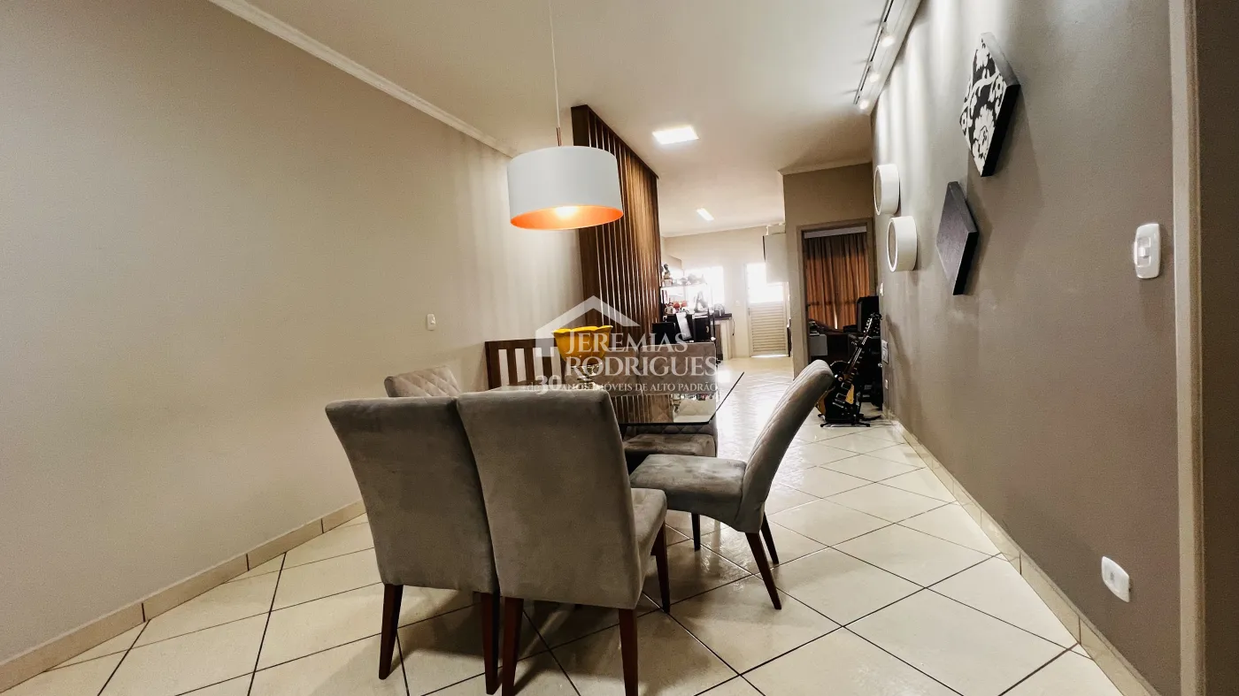 Casa com 3 dormitórios, 198 m² - Alto São Pedro - Taubaté/SP.