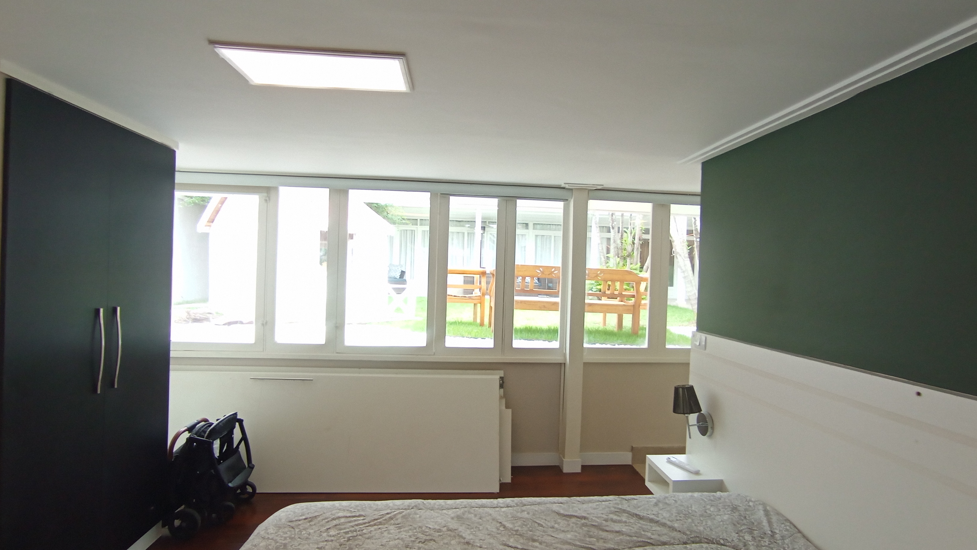 Casa à venda com 3 dormitórios no Condomínio Portal do Sol em Tremembé/SP.