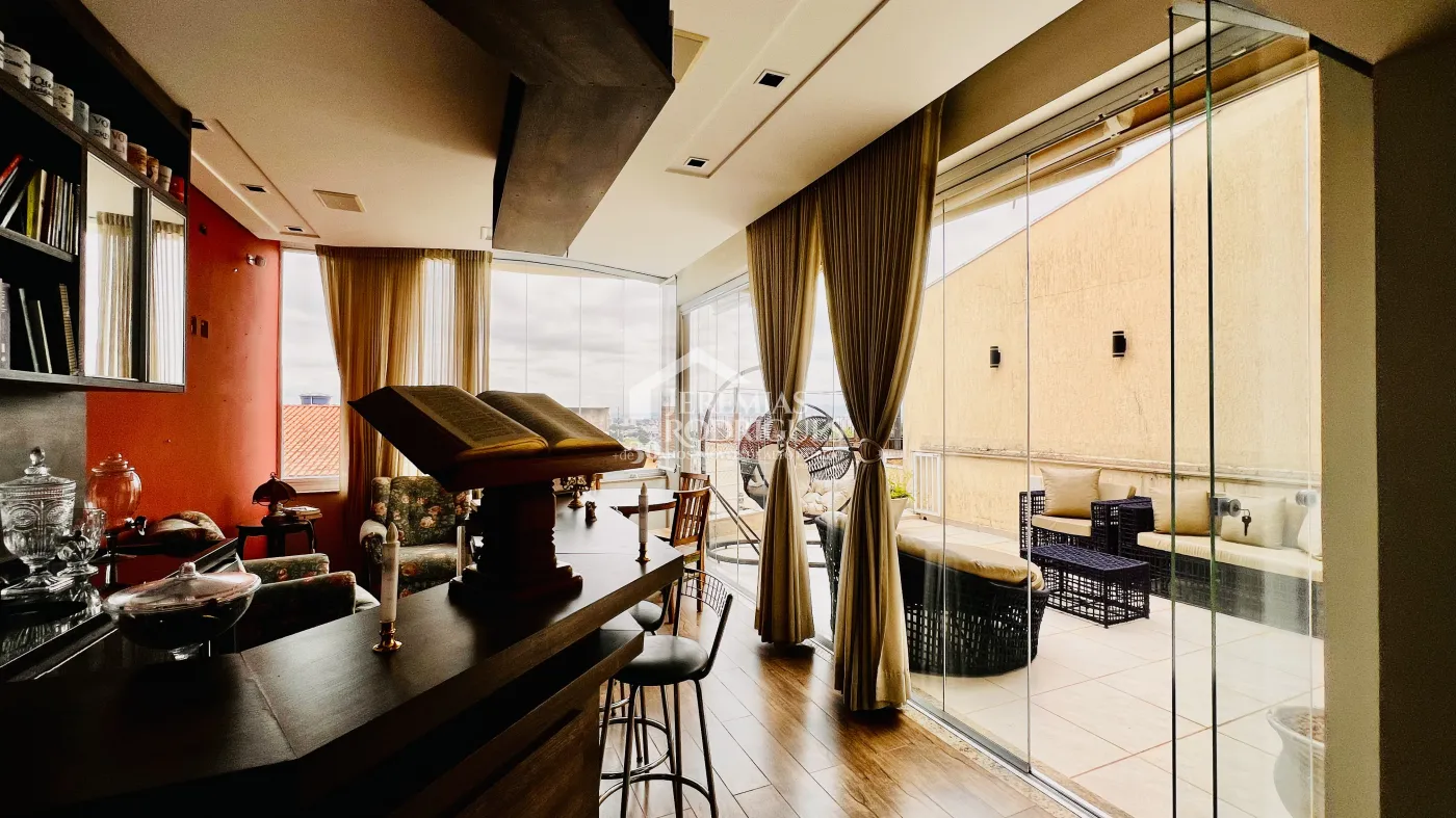 Casa com 4 dormitórios, 394 m² - Alto São Pedro - Taubaté/SP.