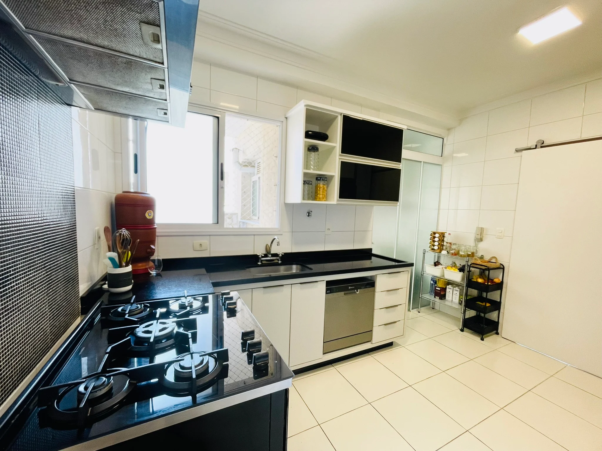 Apartamento à venda com 3 dormitórios, 130m² no Edifício Figueiras em Taubaté/SP