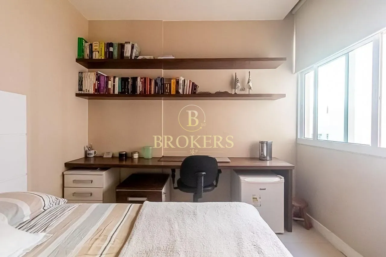 Apartamento à venda, Rua Miguel Lemos - Copacabana. Duplex modernizado, 3 quartos, sendo 1 suíte co