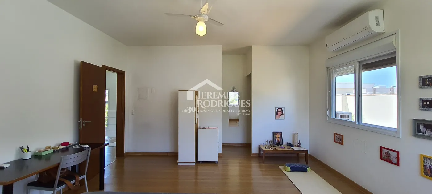 Casa com 3 suítes para venda no Condomínio Campos Do Conde II Versailles em Tremembé/SP