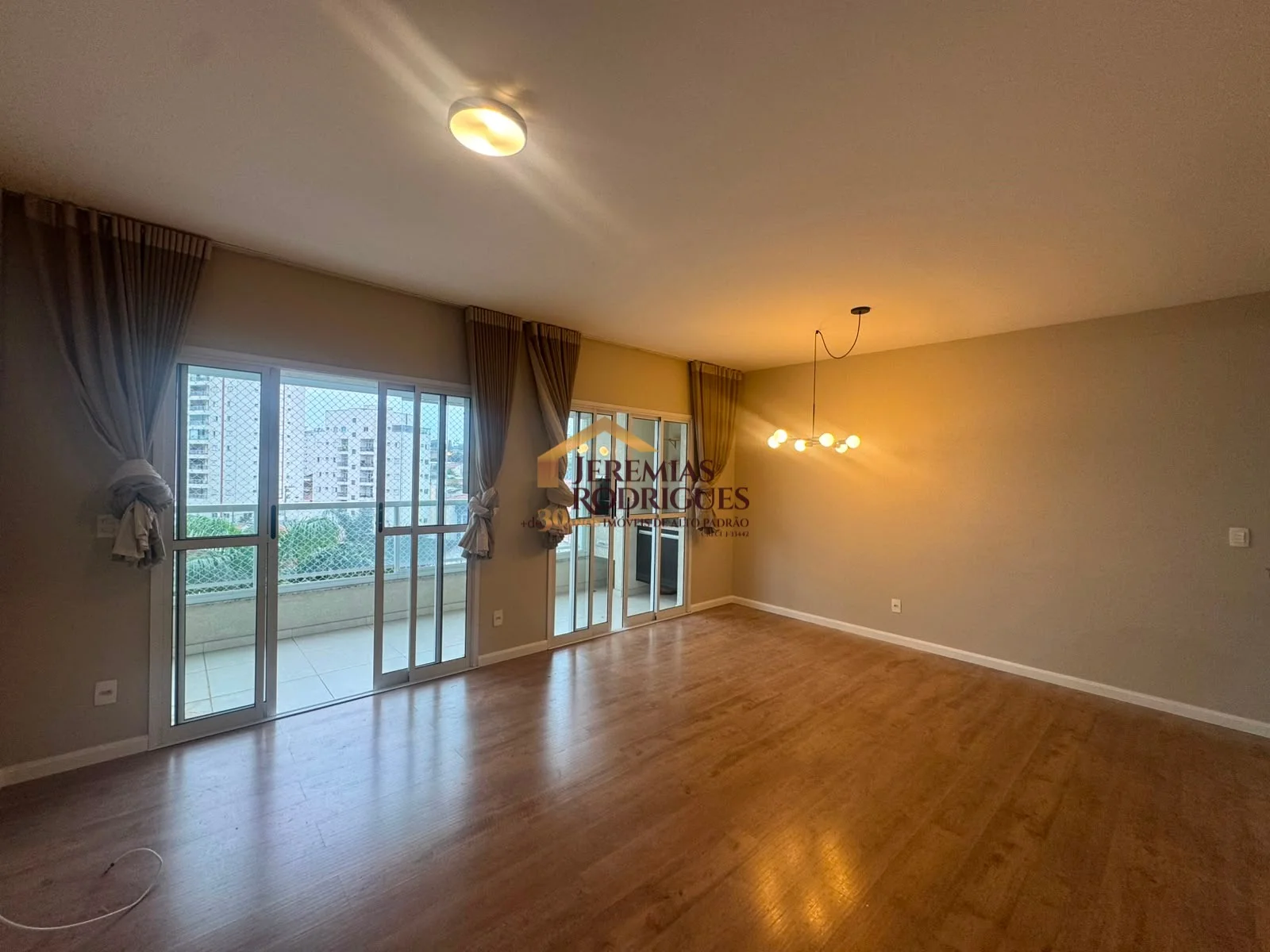 Apartamento para venda e locação no Condomínio Camburi em Taubaté/SP