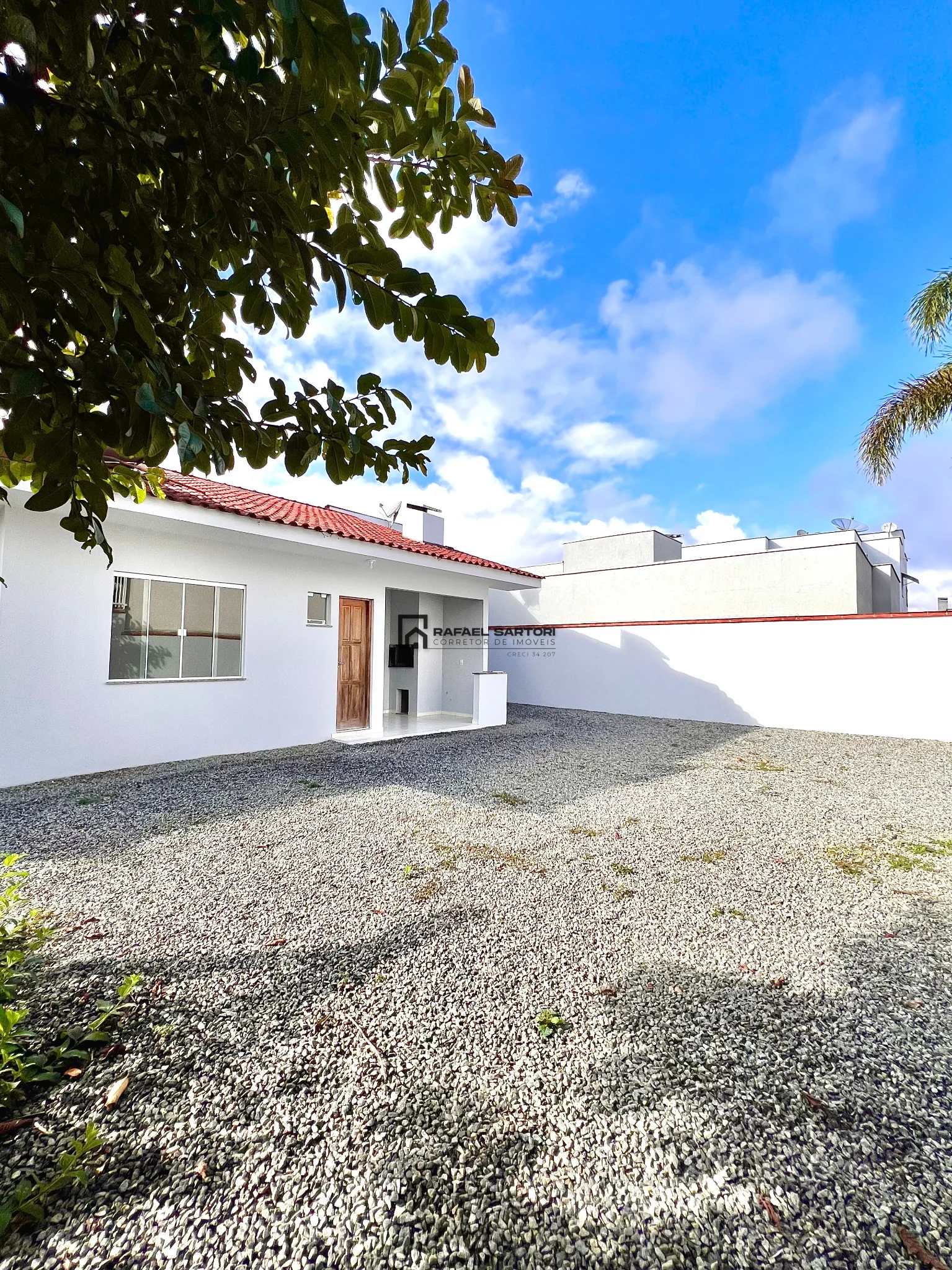 CASA COM 03 QUARTOS NO AMIZADE — foto 7