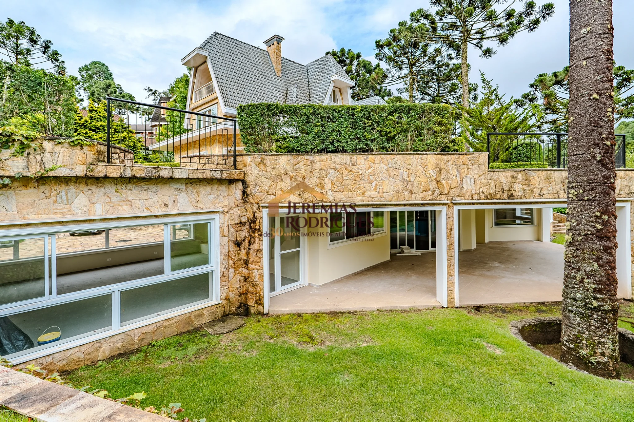 Casa à venda no Condomínio Jardim Véu das Noivas em Campos do Jordão/SP. — foto 34