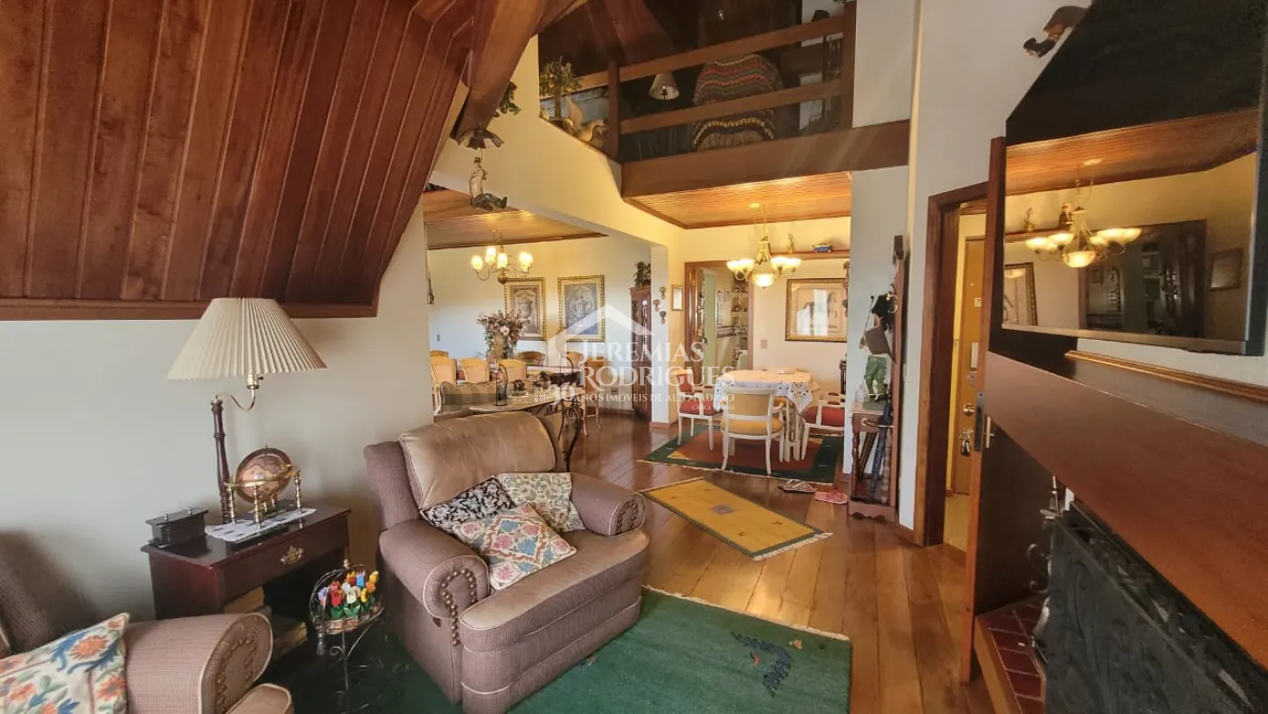 Apartamento à venda com 4 dormitórios, 324m² no Condomínio Le Bourg Saint Maurice em Campos do Jordão/SP.