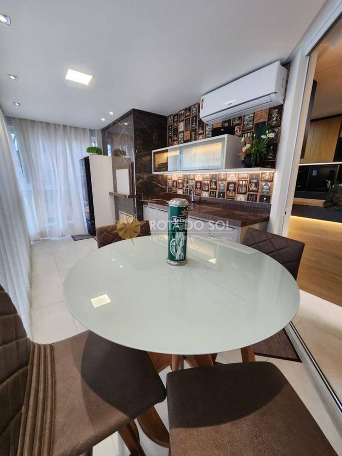 Place Vendôme Apartamento 4 Suítes em Meia Praia Itapema SC