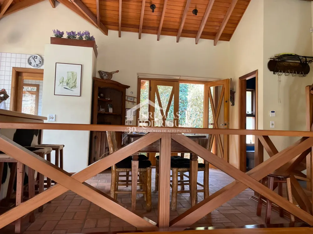 Casa com 3 suítes, 332 m² - Condomínio Florestal Clube - Campos do Jordão/SP.