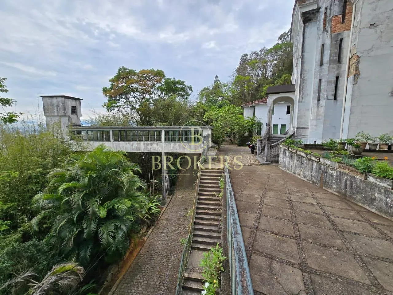 Terreno a venda em Santa Teresa com aproximadamente 15.000 m² de área e 7.000 m² de área construída — foto 8