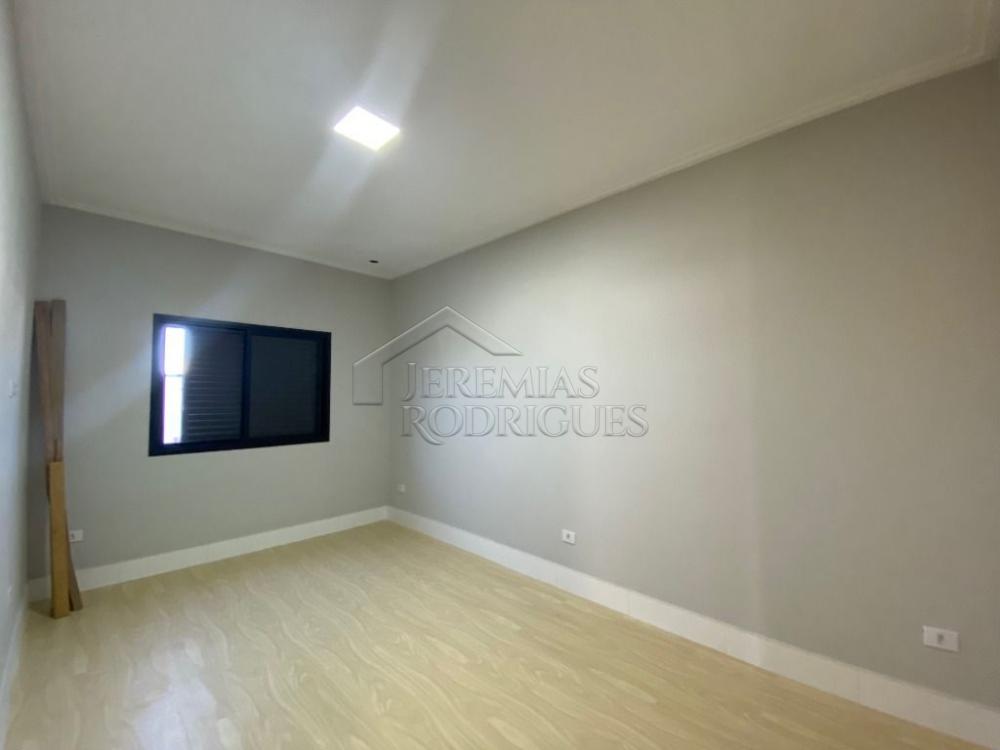 Casa à venda no Condomínio Parque das Araucárias em Tremembé/SP. 