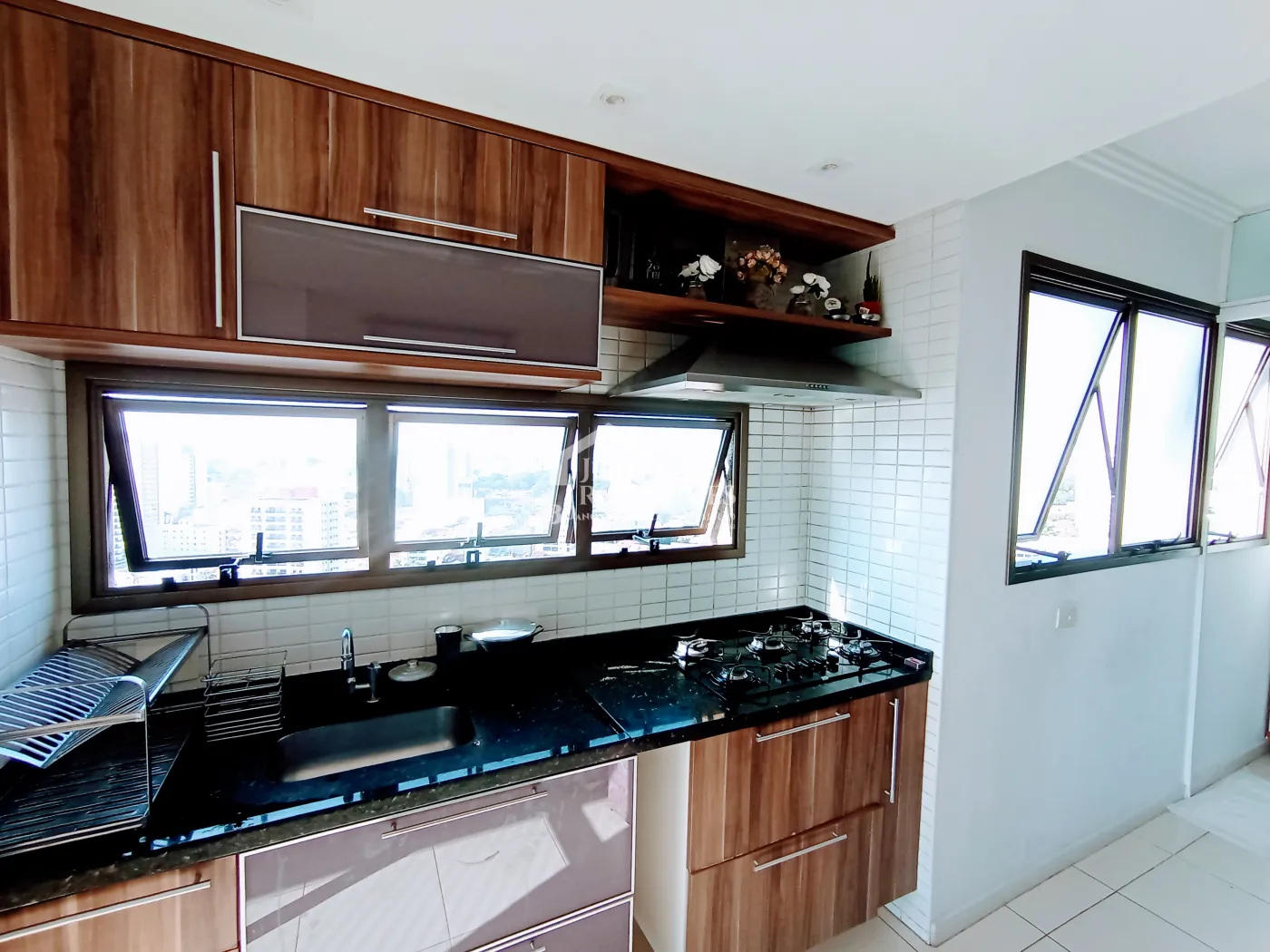 Apartamento à venda com 3 dormitórios no Edifício Jabuticabeiras em Taubaté/SP