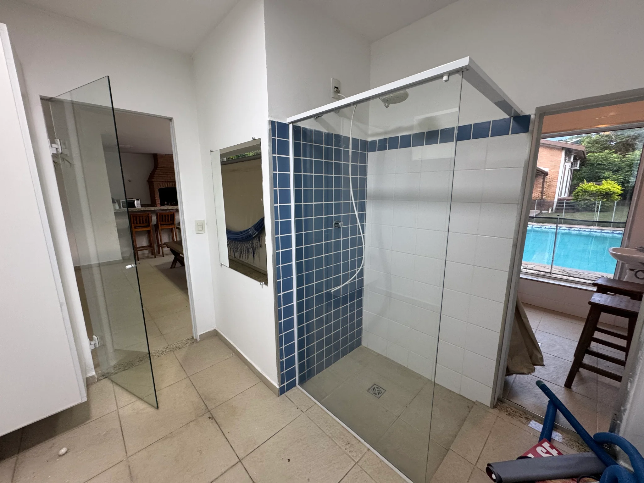 Casa à venda com 5 dormitórios no Condomínio Villlage Paineiras em Pindamonhangaba/SP. 