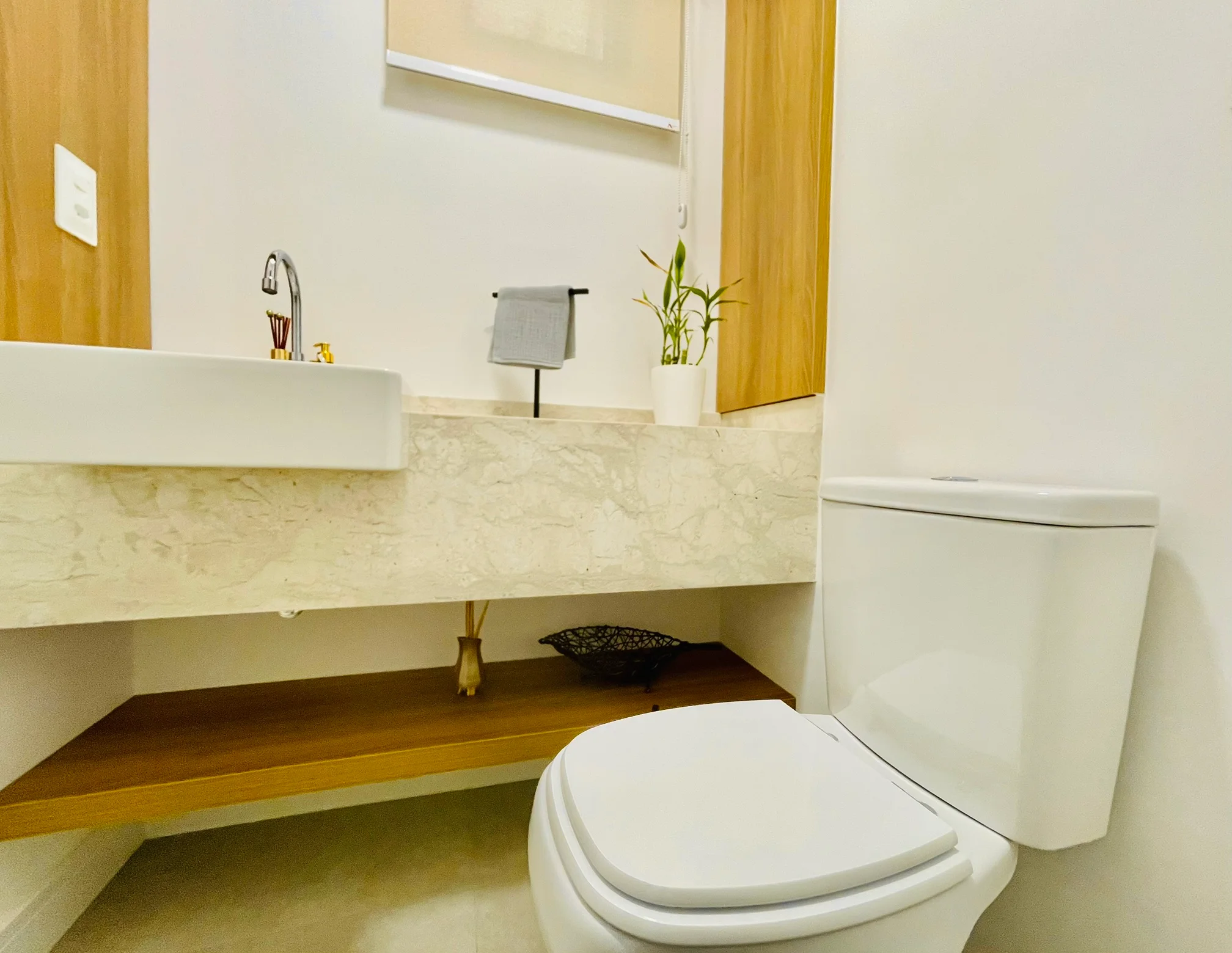 Apartamento à venda com exclusividade com 3 dormitórios no Condomínio Lucca em Taubaté/SP. 