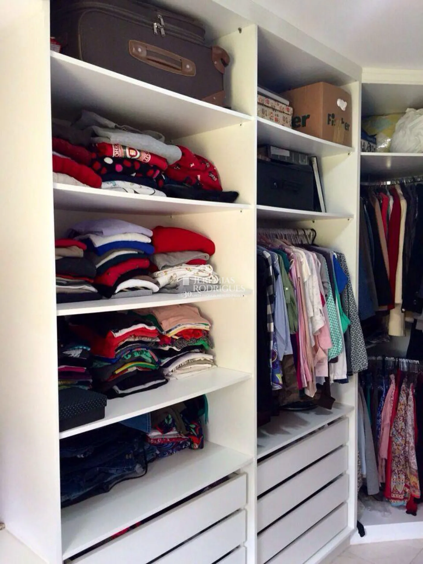 Casa com 3 dormitórios, 135 m² - Condomínio Chácaras Cataguá - Taubaté/SP