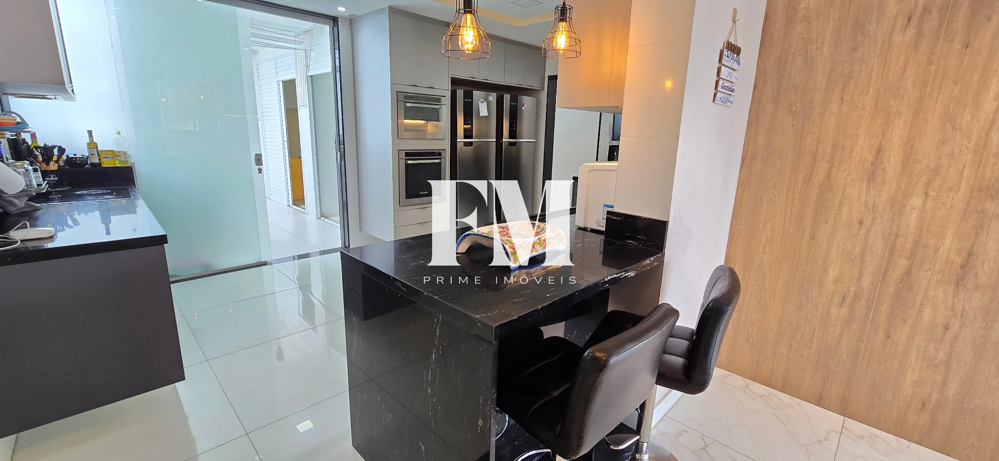 OPORTUNIDADE! Apartamento espetacular, todo  modernizado à venda na Rua Figueiredo Magalhães, Copacabana. - foto 15