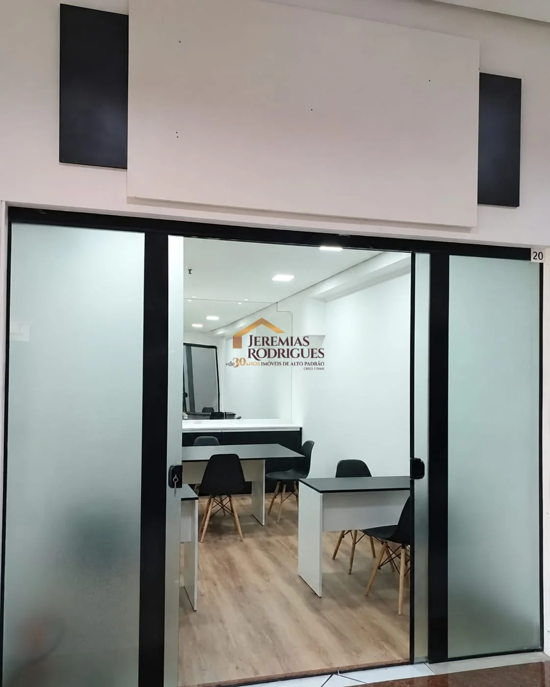 Salas comerciais no Condomínio Empresarial Star Shop no Centro em Taubaté/SP. — foto 13